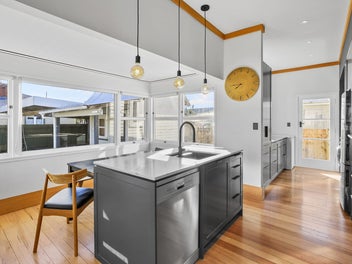 77 Te Aroha Street, Hamilton East, Hamilton