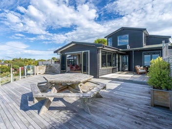 112 Rocks Highway, Riverton