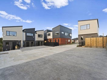 22 Johns Creek Crescent, Silverdale, Silverdale