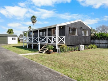 16 Parakai Avenue, Parakai, Helensville