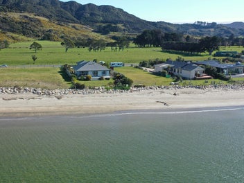 1062 Collingwood-Puponga Main Road, Collingwood