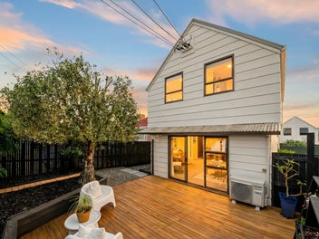 1/30 Owairaka Avenue, Owairaka, Auckland