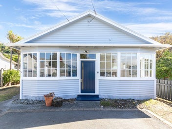 174 Queens Drive, Lyall Bay, Wellington