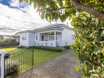 43 Gordon Street, Dannevirke