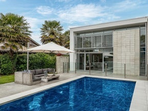 60 Aikmans Road, Merivale, Christchurch