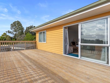 5J Winiata Street, Brookfield, Tauranga