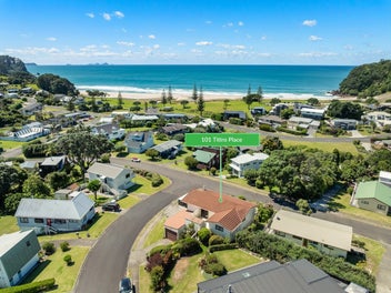 101 Titiro Place, Onemana, Whangamata