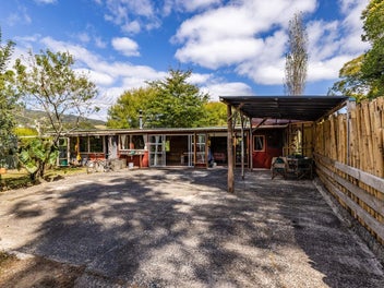 11 Dip Road, Kaeo