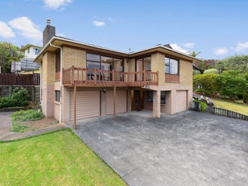 6 William Donnelly Terrace, Lynfield, Auckland