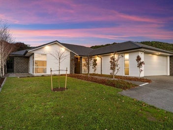 217 Lakes Boulevard, Pyes Pa, Tauranga