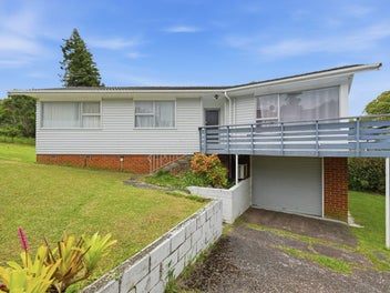 7 verena place, green bay, auckland