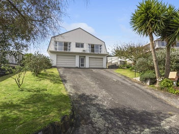 30 Crownhill Street, Spotswood, New Plymouth