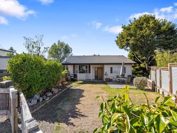 9 Armstrong Grove, Hilltop, Taupo