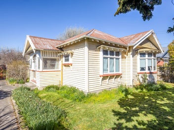 28 Gamblins Road, Saint Martins, Christchurch