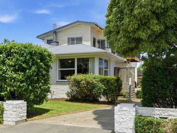 15 Wychwood Crescent, Bishopdale, Christchurch