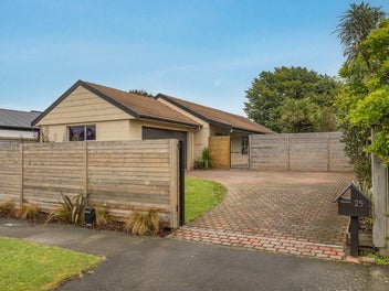 25 Dunbarton Street, Redwood, Christchurch
