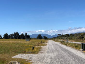 33 Fox Moth Drive, Haast