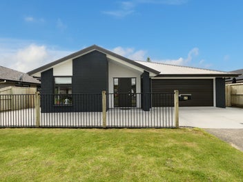 45 Awataha Crescent, Pyes Pa, Tauranga