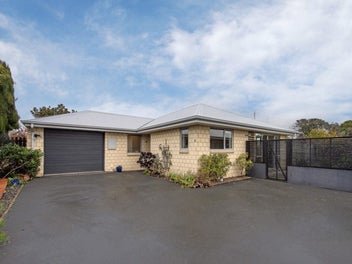 2/417A Bower Avenue, Parklands, Christchurch