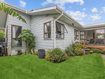 30B Woolfield Road, Papatoetoe, Auckland