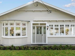 4 Collier Avenue, Karori, Wellington