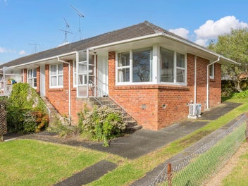 4/9 Lenihan Street, Northcote, Auckland