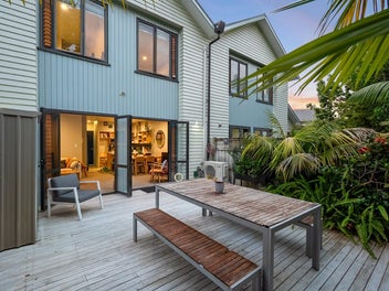 8/11 The Avenue, Albany, Auckland