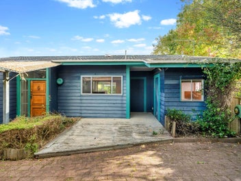 11 Geoffrey Road, Torbay, Auckland