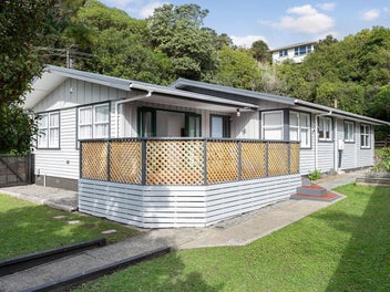 6 Jay Street, Paparangi, Wellington