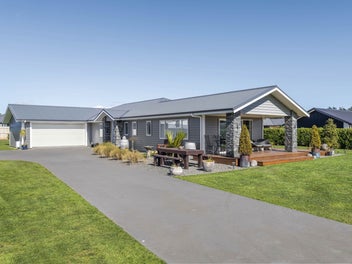 7 Cross Street, Lepperton, New Plymouth