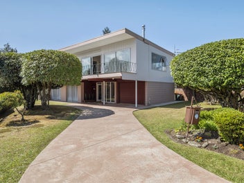138 Kawaha Point Road, Kawaha Point, Rotorua