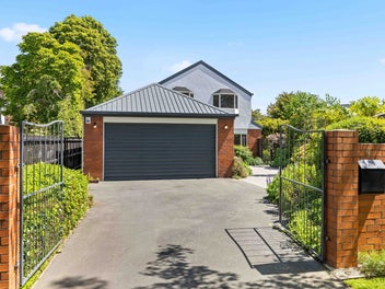 8 Swanleigh Place, Ilam, Christchurch