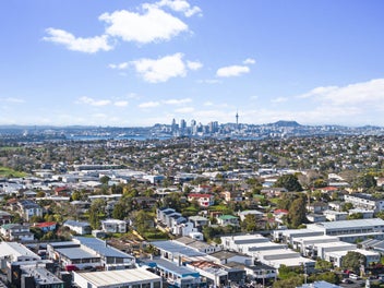 10 Marcel Place, Glenfield, Auckland