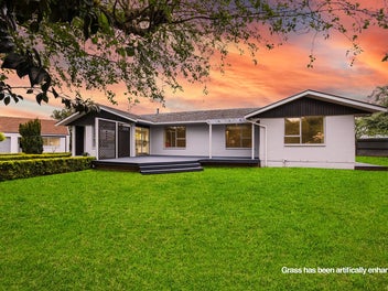 21 De Bloge Place, Burwood, Christchurch