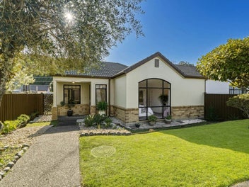 4 Pepperdine Place, Albany, Auckland