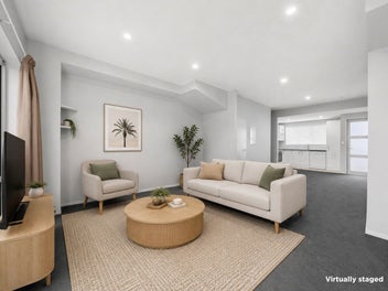 15/11 Ray Small Drive, Papakura, Auckland