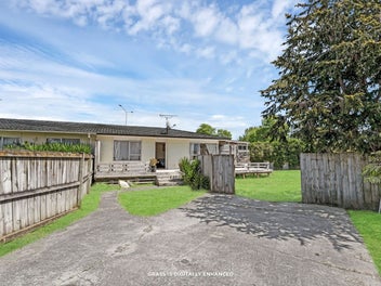 2/29 Kindergarten Drive, Conifer Grove, Takanini