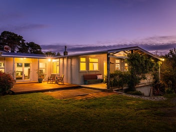 51 Tennis Court Road, Raumati South, Paraparaumu