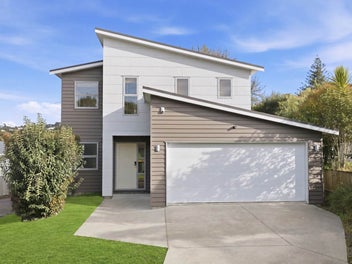 55 Neal Avenue, Glenfield, Auckland