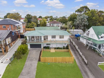 5 Hanson Place, West Harbour, Auckland