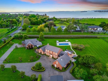 287 Clifton Road, Whitford, Howick