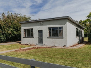 28 Burns Street, Milton, Milton