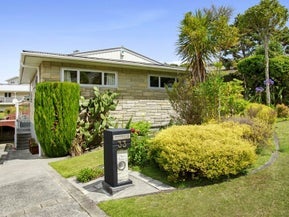 33 Redvers Drive, Belmont, Lower Hutt