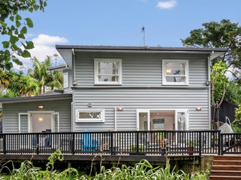 10 Blakewell Place, Beachlands, Auckland