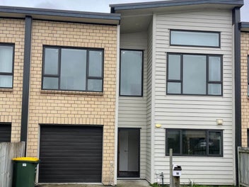 18 Millcroft Lane, Ranui, Auckland