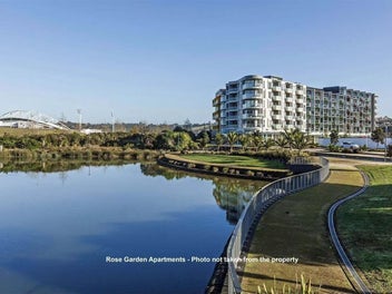 102/1 Rose Garden Lane, Albany, Auckland
