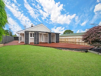 16 PANORAMA Road, Mount Wellington, Auckland