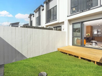 5/234 Te Atatu Road, Te Atatu South, Auckland