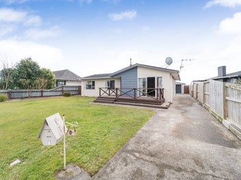 11 Paradise Place, Milson, Palmerston North