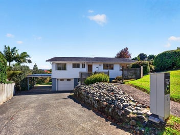 1 Brunton Place, Glenfield, Auckland
